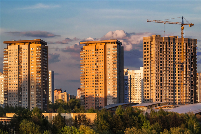 В каком случае малоимущего гражданина поставят в очередь на жилье?