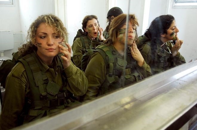 Как стать девушке солдатом по контракту в армии